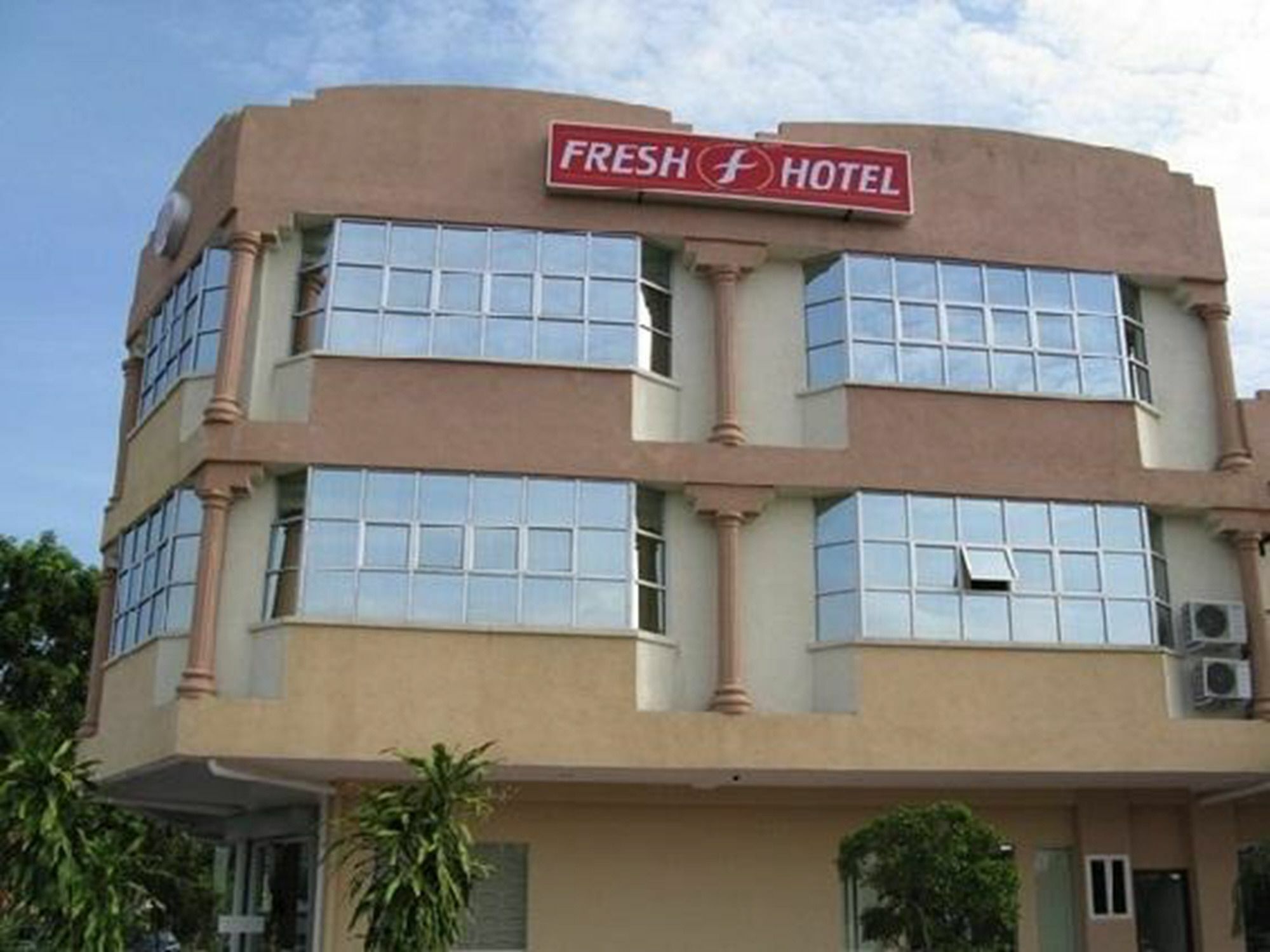 Fresh Hotel Bercham Ipoh Bagian luar foto